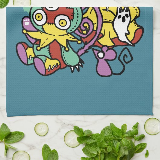 Paw-sitively Frightful | Monstrous Cats Halloween  Theedoek (Gevouwen)