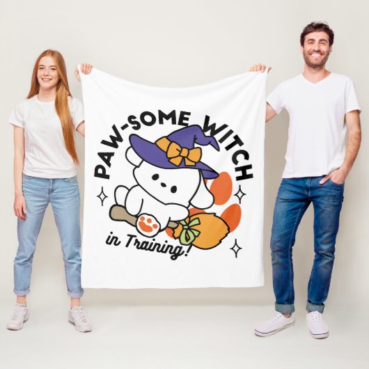 Paw-some Witch in Training - Schattigee Halloween- Fleece Deken (In situ)