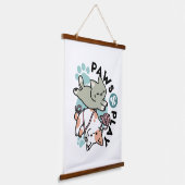 Paws and Play – Adorable Cat Illustration Hangend Wandkleed (Gebogen)