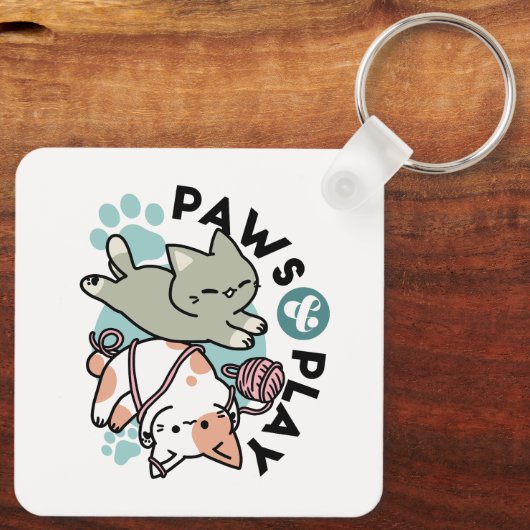 Paws and Play – Adorable Cat Illustration Sleutelhanger (Achterkant)