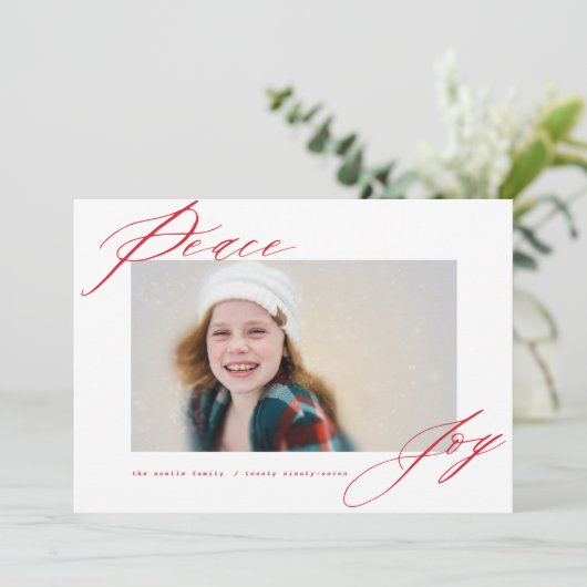Peace and Joy Modern Calligraphy Red Script Photo Feestdagenkaart (Staand voorkant)