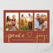 Peace and Joy Modern Gold Heart Script 3 Foto Folie Feestdagenkaart (Voorkant)