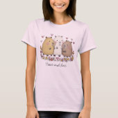Peace and Love Capybara T-shirt (Voorkant)
