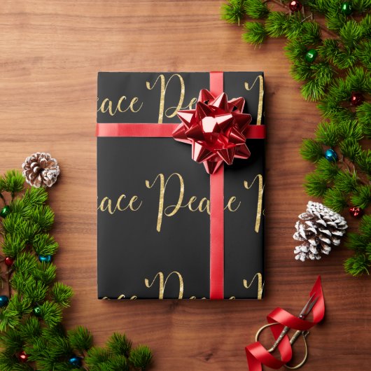 'Peace' Black Gold Script Elegant Holiday Cadeaupapier (Feestdagen Geschenken)