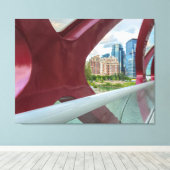 Peace Bridge uitzicht op Calgary skyline Canvas Afdruk (Insitu (Houten vloer))