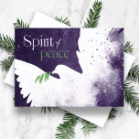 Peace Dove Deep Paarse Feestdagenkaart<br><div class="desc">Deze 7 "x 5" platte kerst wenskaarten zijn voorzien van een abstracte duif in paarse tinten met een olijftak in zijn snavel met de groet "Spirit of peace",  in groen en lichtgrijs. Aanpassen met uw familienaam en jaar.</div>