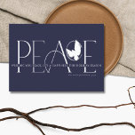 Peace Dove Love Joy Feestdagenkaart<br><div class="desc">Deze 7 'X 5" vakantie wenskaarten zijn voorzien van de begroeting,  "Vrede" in grote letters in tinten van blauw met de boodschap,  "Wens je vrede,  liefde en vreugde dit vakantieseizoen." Voeg eenvoudig jouw naam(s) en jaar toe.</div>