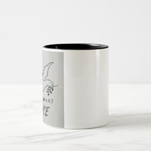 Peace Dove Mug with Scripture Tweekleurige Koffiemok (Center)