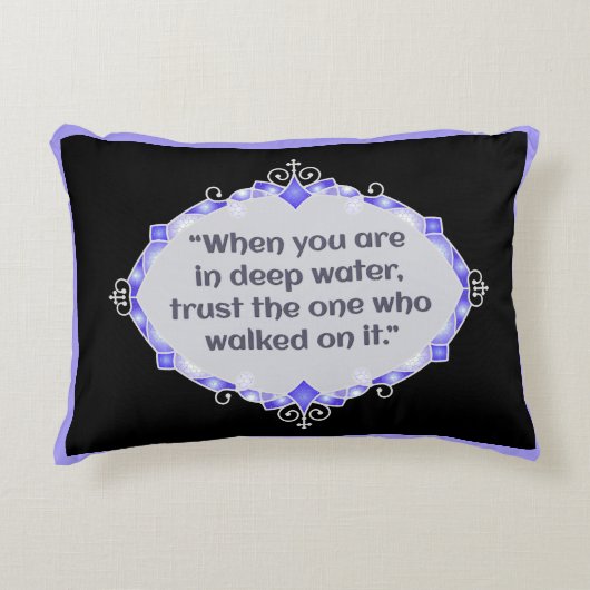 Peace in deep waters accent kussen (Voorkant)