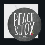 Peace & Joy Chalkboard Round Holiday Kaart<br><div class="desc">Verspreid rust en vreugde met deze ronde chalkboard stijl vakantiekaart.</div>