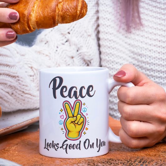 Peace Looks Good on You – Positive Vibes Graphic Koffiemok