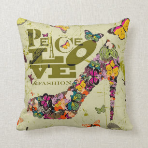 Peace Love and Mode, xo PJ. Kussen