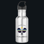Peace Love and Pickleball Striped Paddles Waterfles<br><div class="desc">Je pickleball squad of pickleball minnaar in je leven zal van deze pickleball waterfles houden! Hij is voorzien van een paar gestreepte paddles in donkergrijs,  blauw,  blauwgroen,  geel en oranje en de uitdrukking "Vrede,  Liefde en Pickleball". Deel van een collectie van Parcel Studios.</div>