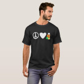 Peace Love Candy Corn Funny Halloween T-Shirt (Voorkant volledig)