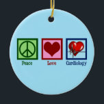 Peace Love Cardiology Heart Surgeon Hartslag Keramisch Ornament<br><div class="desc">Cute cardiology kantoor gift voor een cardioloog arts met een vredes-,  hart- en rode hartslag. Een cool cardiothoracaal ontwerp voor een cardiovasculaire chirurg of cardiale ICU in een ziekenhuis. Orde uw favoriete arts of verpleegkundige.</div>