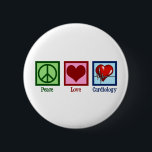 Peace Love Cardiology Heart Surgeon Hartslag Ronde Button 5,7 Cm<br><div class="desc">Cute cardiology kantoor gift voor een cardioloog arts met een vredes-,  hart- en rode hartslag. Een cool cardiothoracaal ontwerp voor een cardiovasculaire chirurg of cardiale ICU in een ziekenhuis. Orde uw favoriete arts of verpleegkundige.</div>