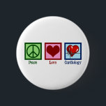 Peace Love Cardiology Heart Surgeon Hartslag Ronde Button 5,7 Cm<br><div class="desc">Cute cardiology kantoor gift voor een cardioloog arts met een vredes-,  hart- en rode hartslag. Een cool cardiothoracaal ontwerp voor een cardiovasculaire chirurg of cardiale ICU in een ziekenhuis. Orde uw favoriete arts of verpleegkundige.</div>