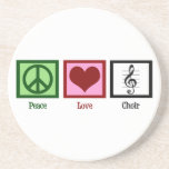 Peace Love Choir Zandsteen Onderzetter<br><div class="desc">Een  vredesteken,  hart en mooie troebels op een muziekstaf. Een schattig cadeautje voor een lid van een chorus of koor. Mooie orale zangeres cadeau voor een sopraan,  alto,  tenor of baars.</div>