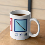 Peace Love Clarinets Koffiemok<br><div class="desc">cadeau van Peace Love Clarinets. Een schattige klarinetspeler is ontworpen voor orkest of band met een vredesteken, hart en het instrument.</div>