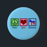 Peace Love Democraat Ronde Button 5,7 Cm<br><div class="desc">Kute Peace Love Democraat Button met een Democratische Partij Donkey in rood,  wit en blauw. Een cool democratisch geschenk voor een politieke activist die in de politiek werkt en kandidaten helpt winnen door te helpen bij de verkiezingen en campagne.</div>
