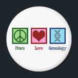 Peace Love Genealogie Magneet<br><div class="desc">Peace Love Genealogie. Een schattig voorouderontwerp met een vredesteken,  hart en een DNA dubbele helix streng om familiegeschiedenis,  erfgoed en verwantschap weer te geven. Een groot genealogistisch cadeau voor mensen die kinship bestuderen in genealogisch onderzoek.</div>