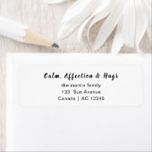 Peace Love & Hugs Minimal Christmas Address Design Etiket (Insitu)