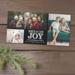 Peace Love Joy Chalkboard - 3 foto's Feestdagenkaart<br><div class="desc">Ik wens u een Joyous Holiday Season - PHOTO CARD TIP: Neem al uw informatie op, en als het nog niet helemaal is hoe u het wilt: KLIK OP DE VERBINDING DIE ZEGT: DOE HET AAN - resize de foto's en maak hen precies hoe u hen zou willen kijken! Vrolijk...</div>