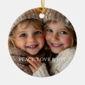 Peace Love Joy Minimal Classic Kerstfoto Keramisch Ornament (Voorkant)