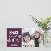 Peace Love Joy Paarse Sneeuw Vakantie Fotokaarten Feestdagenkaart (Staand voorkant)