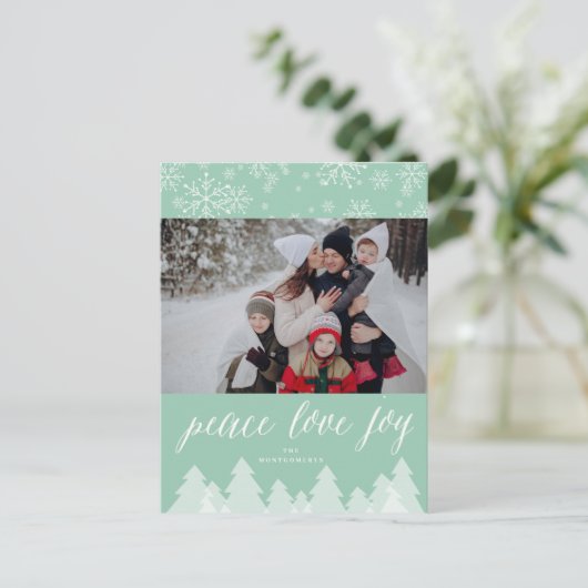 Peace Love Joy Snowflakes Winter Wonderland Trees Feestdagenkaart (Staand voorkant)