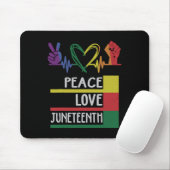 Peace Love Juneteenth Pride Black Girl Queen Vrouw Muismat (Met muis)