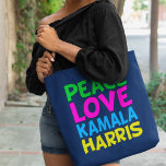 Peace Love Kamala Harris Schattige Blauw Tote Bag<br><div class="desc">Schattigee Vredesliefde Kamala Harris blauw canvas tas voor een progressieve democraat die houdt van leuke,  kleurrijke politieke design. Stem op Kamala voor het president in de verkiezingen van 2024. Een leuk liberaal ontwerp in felle kleuren.</div>