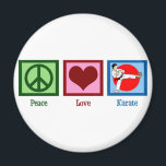 Peace Love Karate Magneet<br><div class="desc">Vredesbord,  hart en een zwarte gordel in karate.</div>