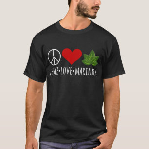 Peace Love Marinara Basil laat cluster over T-shirt