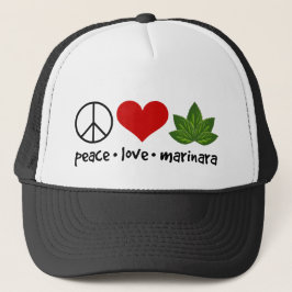Peace Love Marinara Basil laat cluster over Trucker Pet