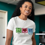 Peace Love Occupational Therapy T-shirt<br><div class="desc">Een vredesteken,  hart,  en de letters om een grote gave te maken voor een professionele therapeut.</div>