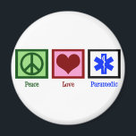 Peace Love Paramedic Magneet<br><div class="desc">Leuk EMT cadeau voor een arts. Een vredesteken, hart, en het medische symbool voor een paramedicus die mensen geneest in ambulances.</div>