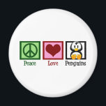 Peace Love Penguins Magneet<br><div class="desc">Ik hou van pinguïns. Ze zijn allemaal nodig,  behalve vrede en liefde. Een  groen vredesteken,  schattig rood hart en schattige pinguïn.</div>