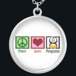 Peace Love Penguins Zilver Vergulden Ketting<br><div class="desc">Een groen vredesteken,  rood hart en een schattige pinguïn. Ik hou van  dierencadeaus.</div>