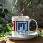 Peace Love Physical Therapist Koffiemok<br><div class="desc">Een vredesteken,  hart en de letters PT voor fysieke therapie.</div>