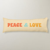 Peace & Love Retro Body Kussen (Voorkant)