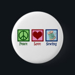 Peace Love Seamstress Ronde Button 5,7 Cm<br><div class="desc">Een schattig naadloos cadeau voor iemand die kleding naait en aanpast.  cadeau voor vredesliefde.</div>