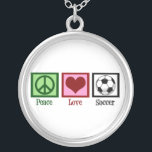 Peace Love Soccer Zilver Vergulden Ketting<br><div class="desc">Een vredesteken,  hart en een voetbal.</div>
