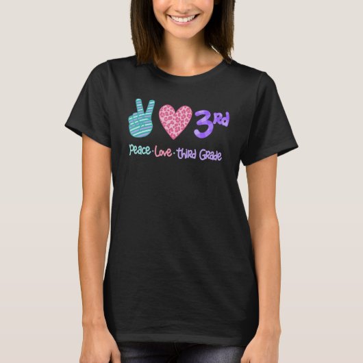 Peace Love Third Grade 1st School Day Team 3rd Gra T-shirt (Voorkant)