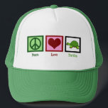 Peace Love Turtles Trucker Pet<br><div class="desc">Een groen vredesteken,  een hart en een schattige schildpad.</div>