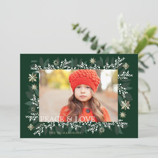 Peace & Love White Berries Foliage Snowflakes Feestdagenkaart (Staand voorkant)