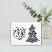 Peace on Earth Script Black White Holiday Briefkaa Feestdagenkaart (Staand voorkant)