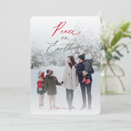 Peace on Earth Script Typografie Minimalistische f Feestdagenkaart (Staand voorkant)