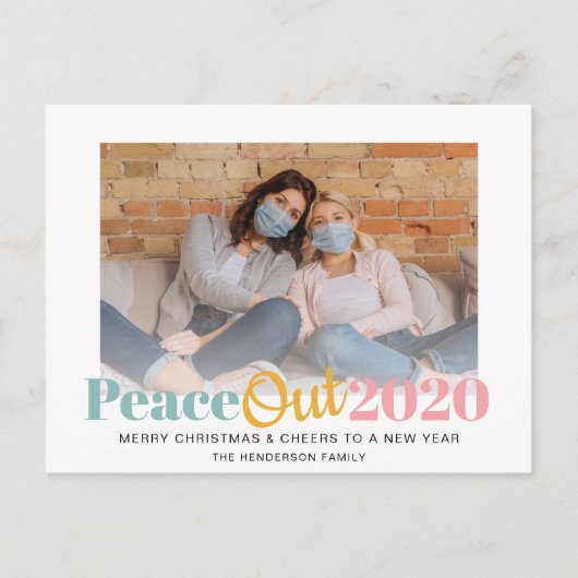 Peace Out 2020 Foto Funny Kerstmis Nieuwjaar Feestdagenkaart (Voorkant)