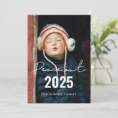 Peace out 2025 Moderne minimalistische nieuwjaarsf Feestdagenkaart (Staand voorkant)